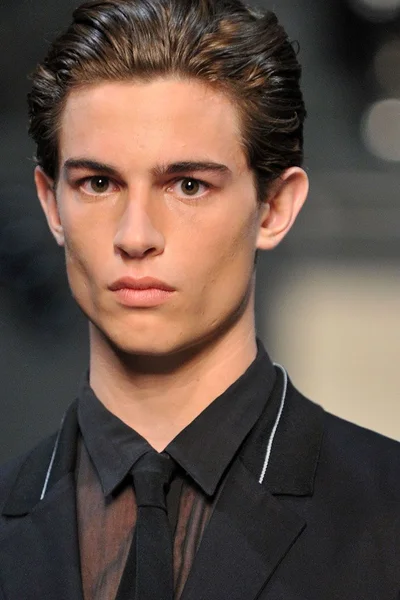 Look 8